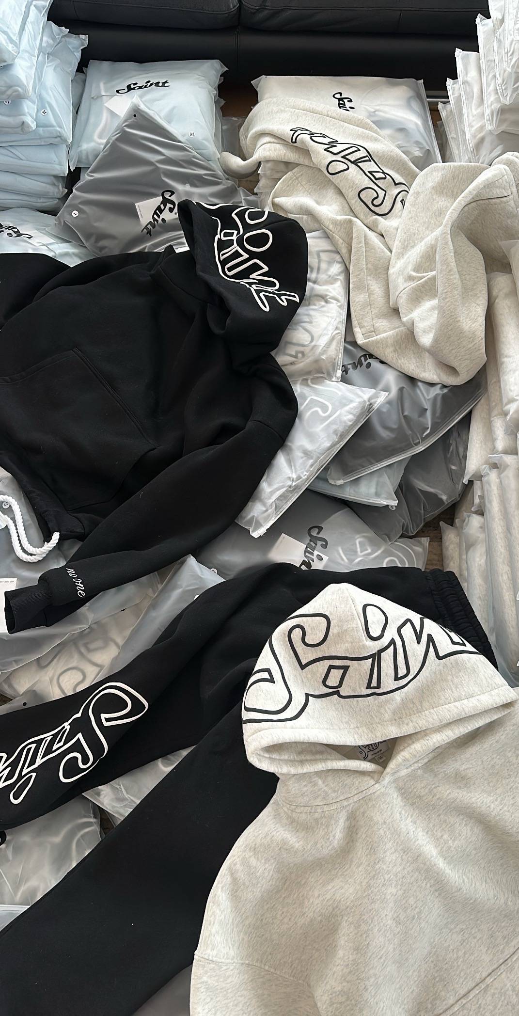 FULL BLACK SET